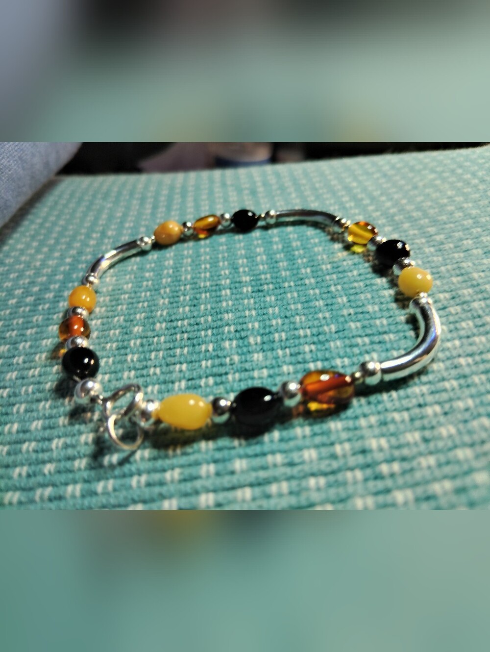 NWT -STERLING & AMBER BEADED-8-1/4"- INCH BRACELET. - ELEGANT STERLING  ACCENTS.